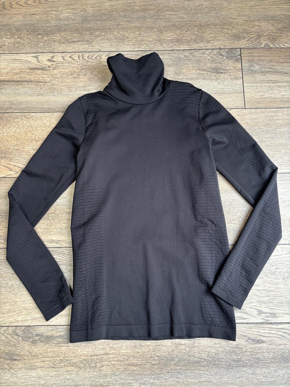 Athleta Flurry Blizzard Rib Turtleneck Top Shirt Black Sz Small #631818